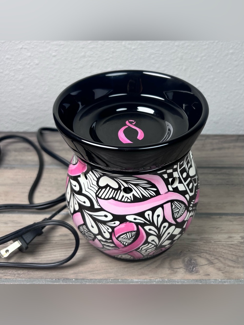 Scentsy 2014 Retired Ribbons of Hope Wax Warmer Breast Cancer Awareness Retired - Picture 2 of 11